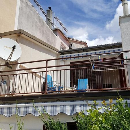 Apartments By The Sea Selce, Crikvenica - 15063 Dış mekan fotoğraf