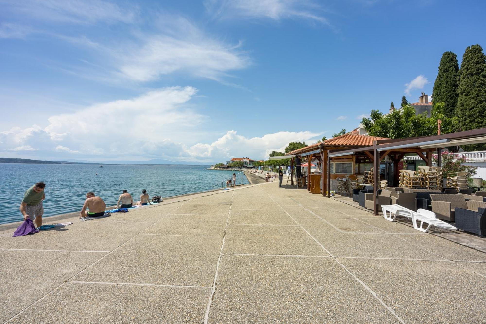 Apartments By The Sea Selce, Crikvenica - 15063 Dış mekan fotoğraf